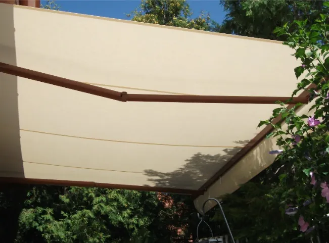 Basic New napellenző kinyitott állapotban